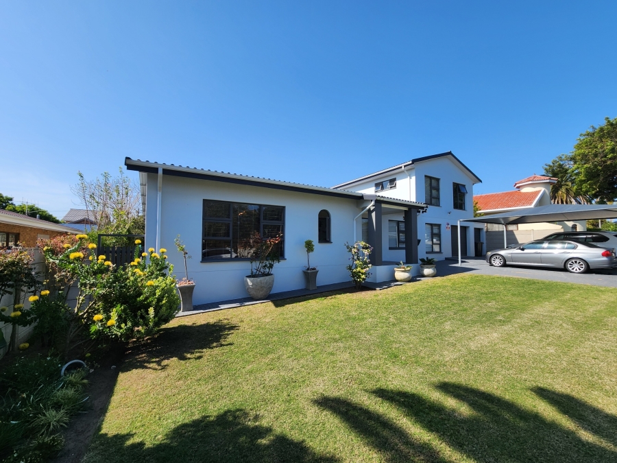 4 Bedroom Property for Sale in Bayview Western Cape